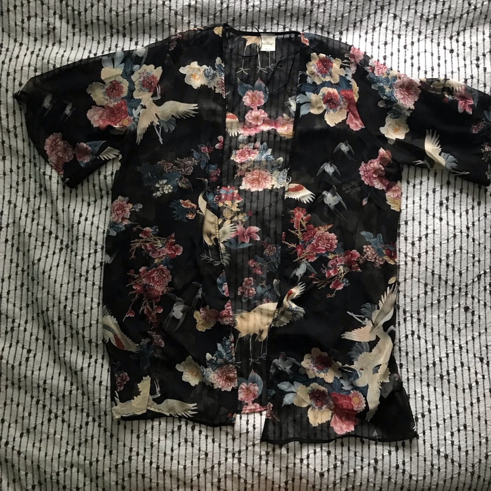 Kayleigh black with cranes gauzy kimono top